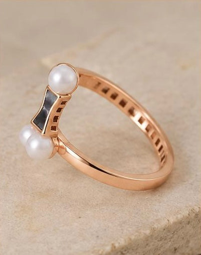 Roselyn Knot Gold Ring