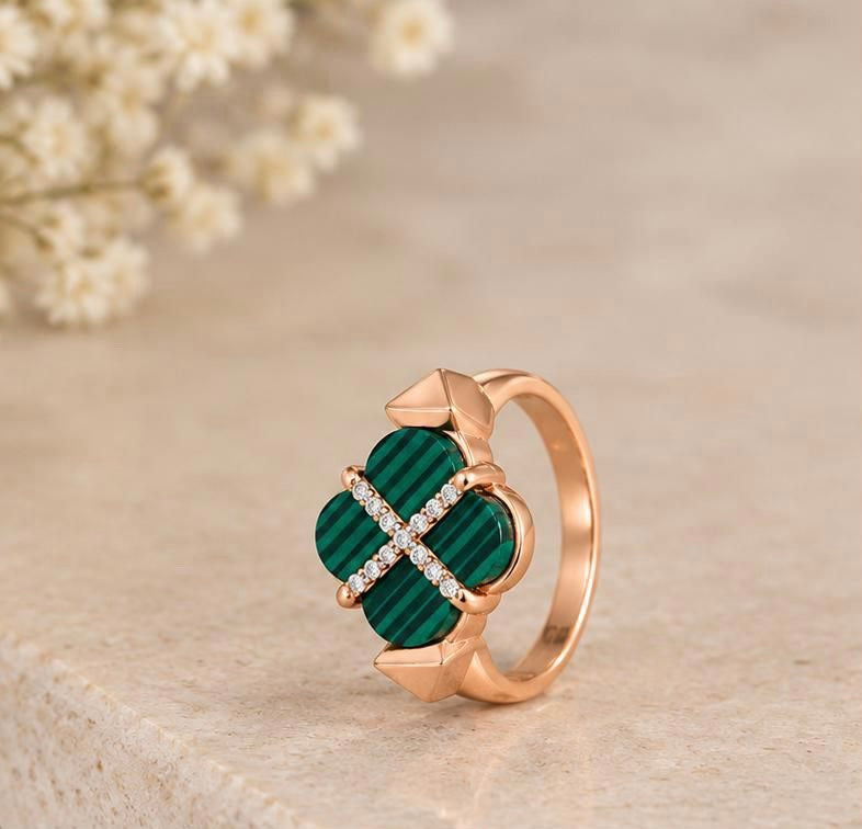 Green Crossroads Gold Ring