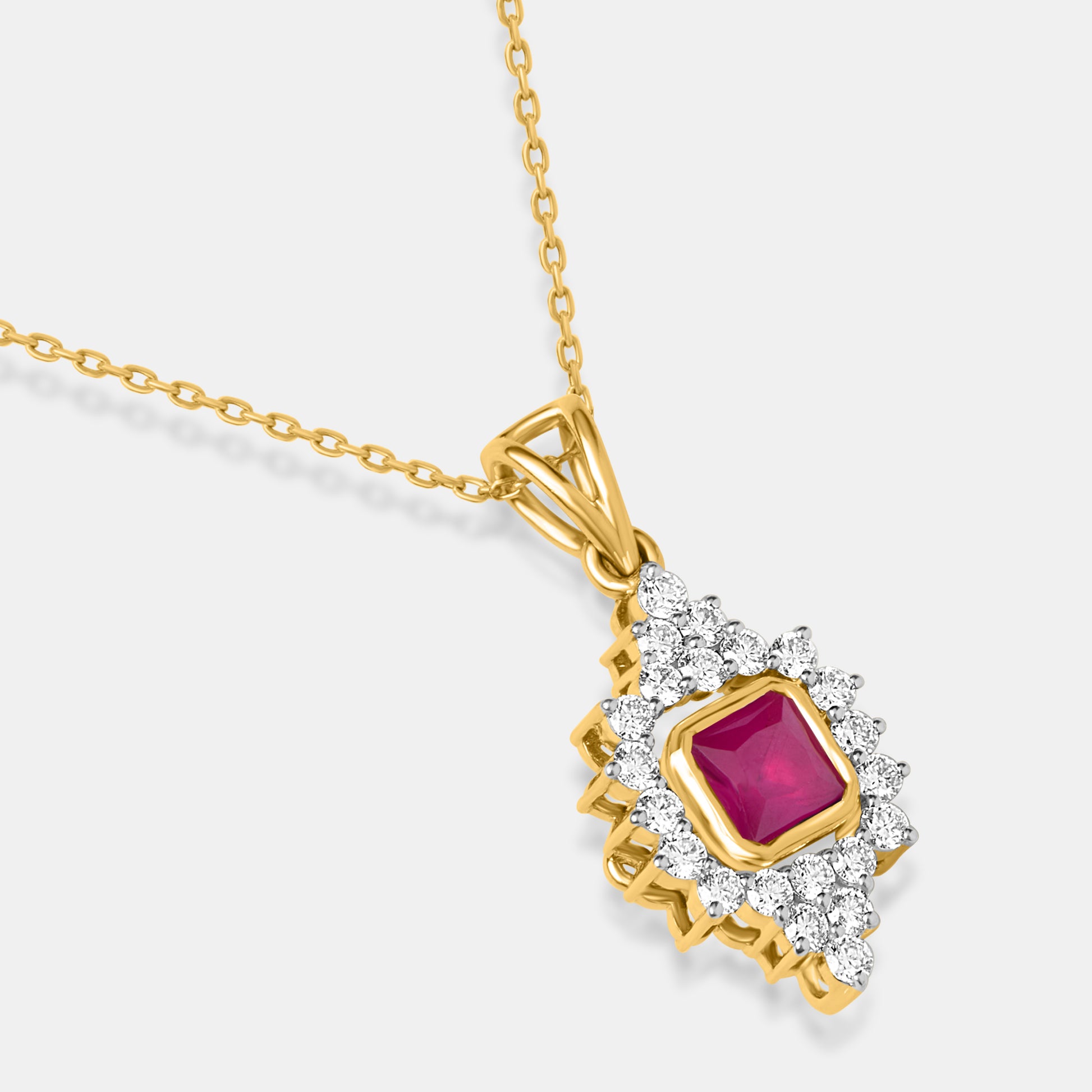 Regal Radiance Pendant Chain
